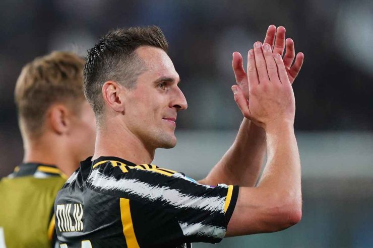 Derby di mercato per Milik: Lazio e Roma sul centravanti